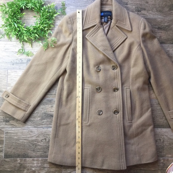 (R)elativity Women tan wool coat size S - Picture 2 of 8
